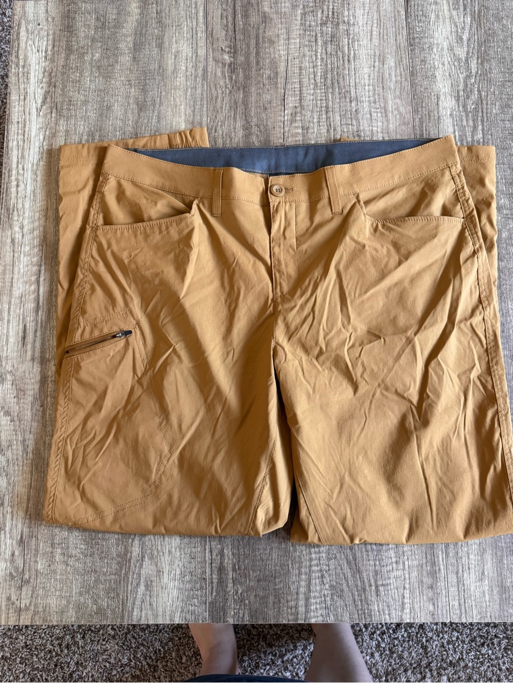 Eddie Bauer Mustard Tan Hybrid Shorts